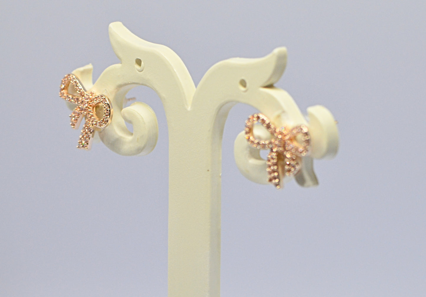 Stylish bow design diamond earrings