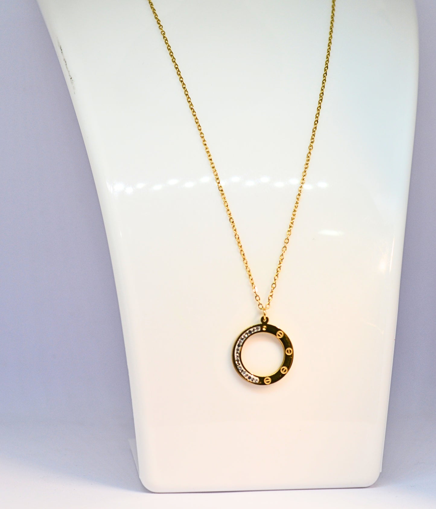 Stainless steel gold necklace with large ring