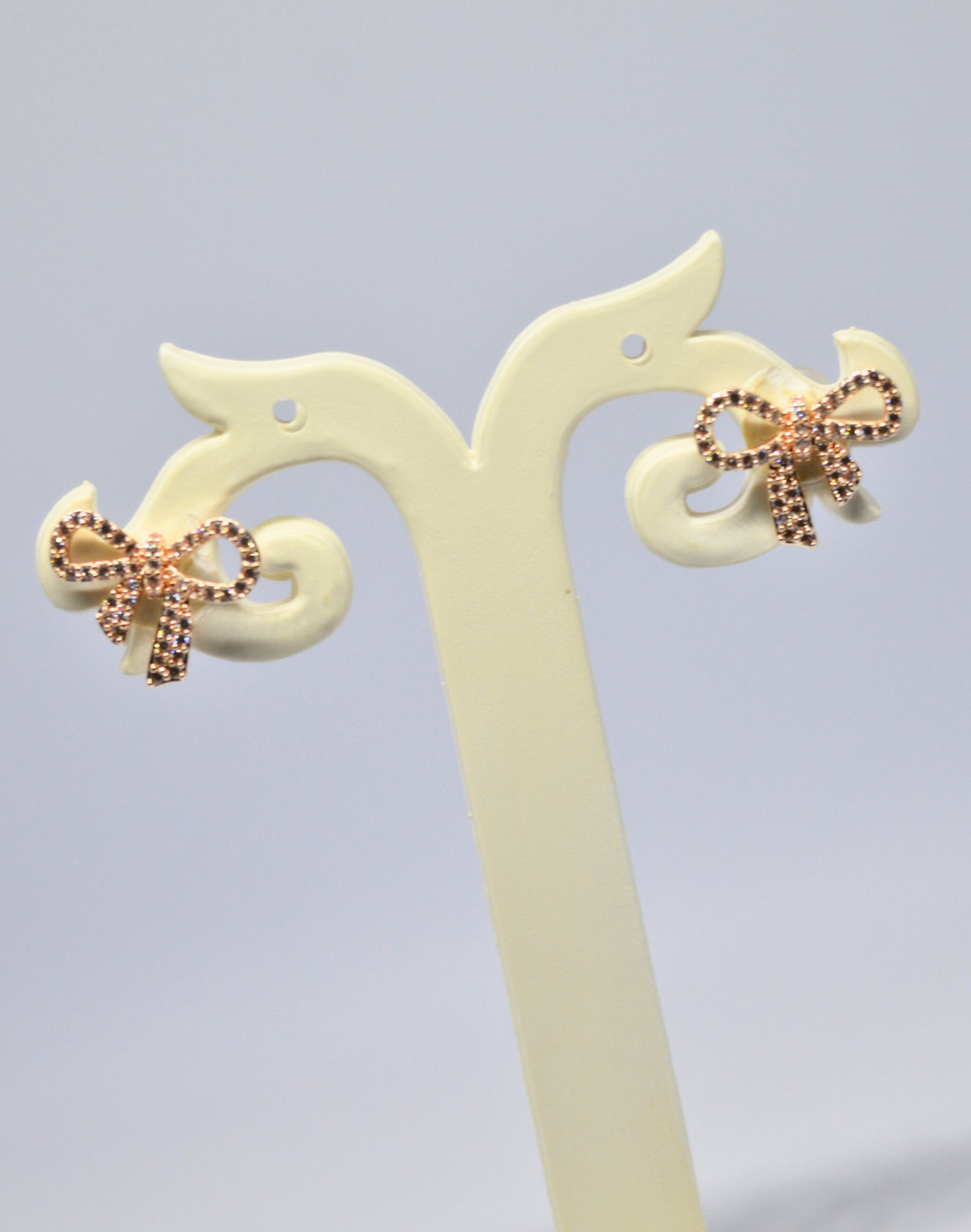 Stylish bow design diamond earrings