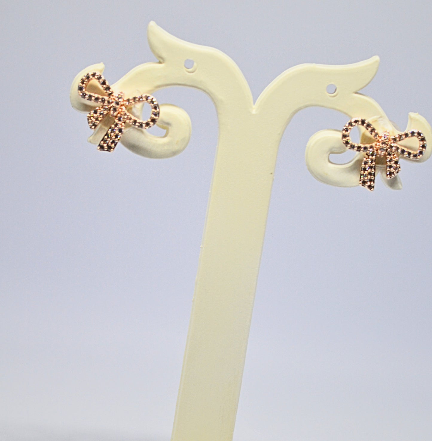 Stylish bow design diamond earrings