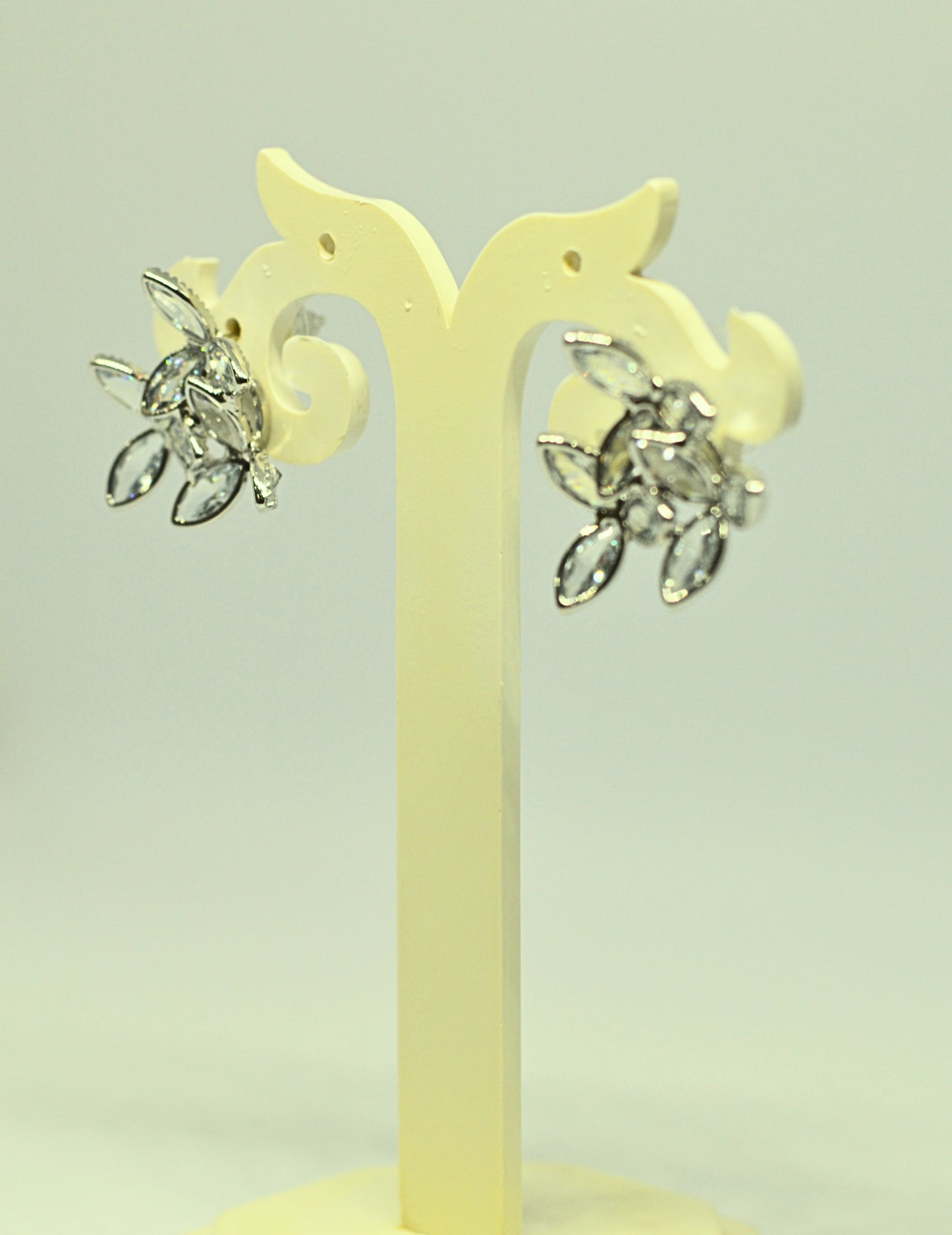 Imported tri-flower design in silver