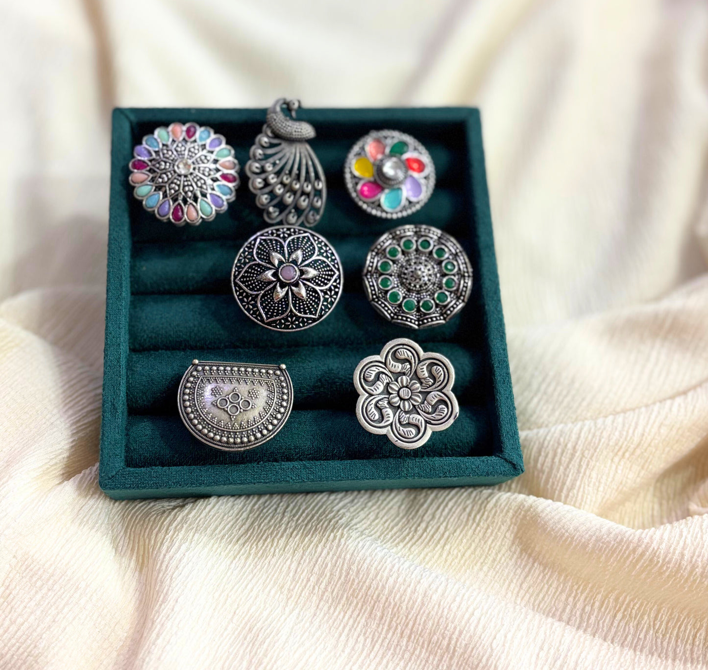 ๐ธ This Flower Shape Oxidised Ring