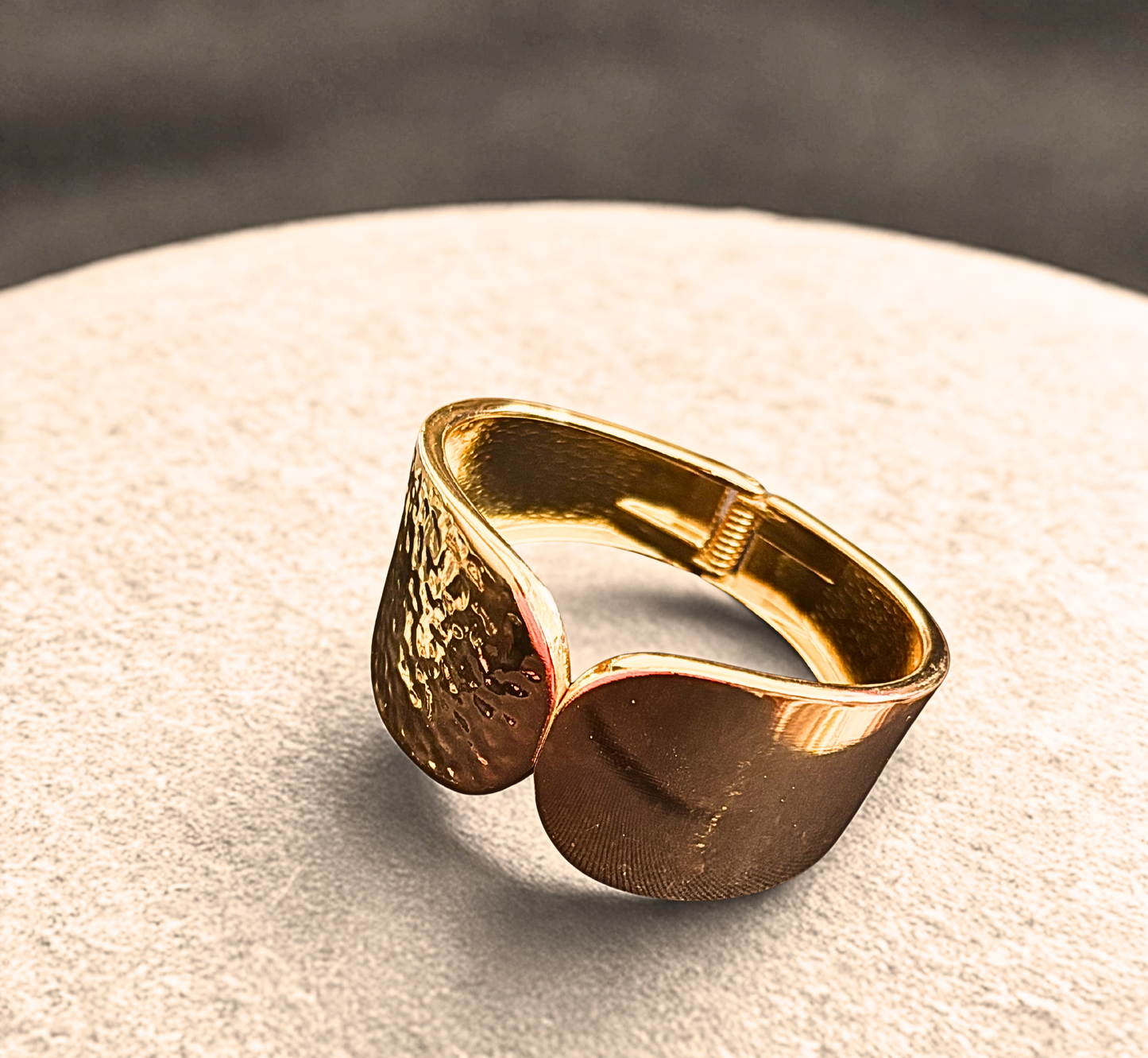 Stylish Kada with design of one side