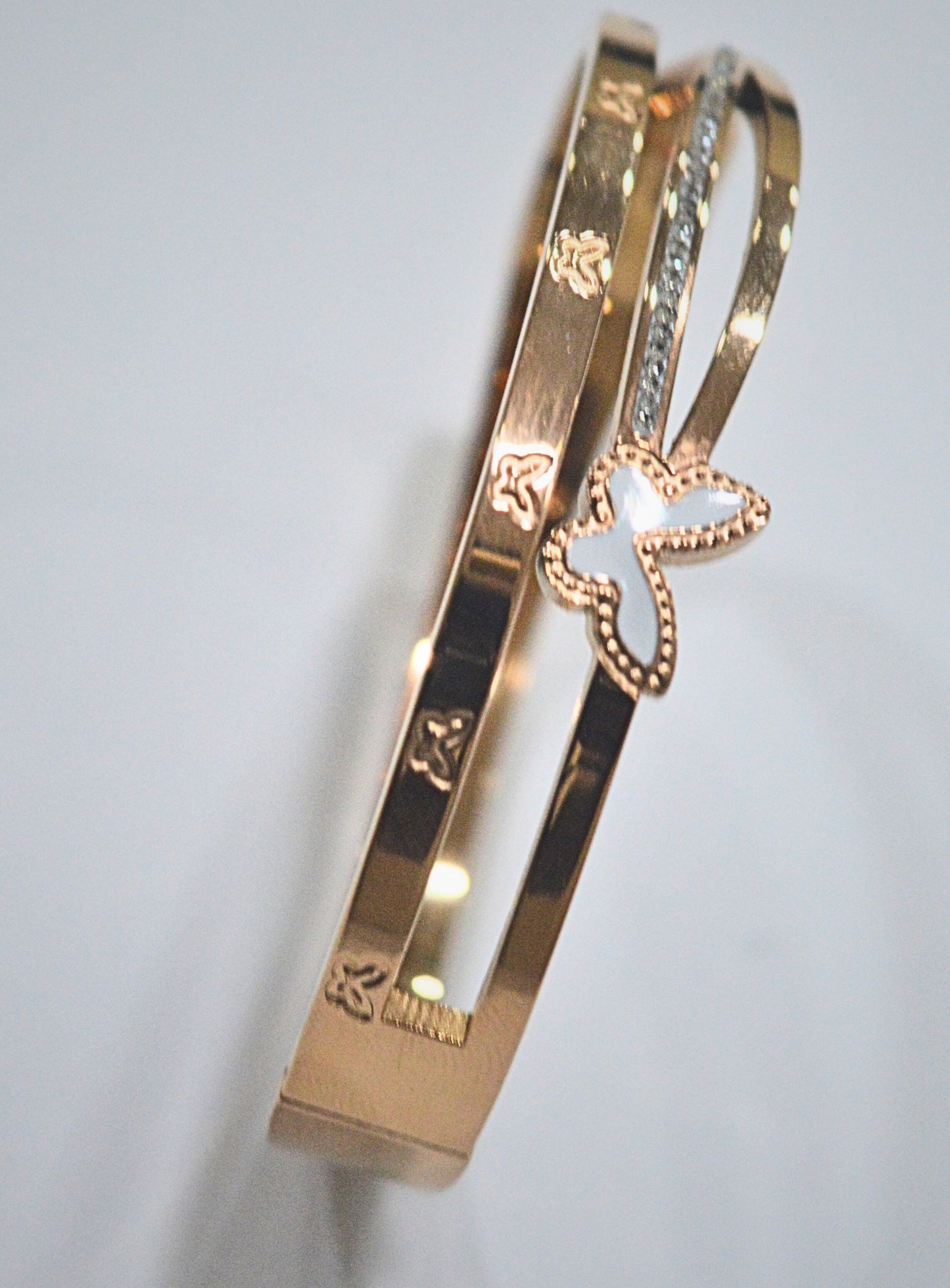 Rose gold and diamond kada