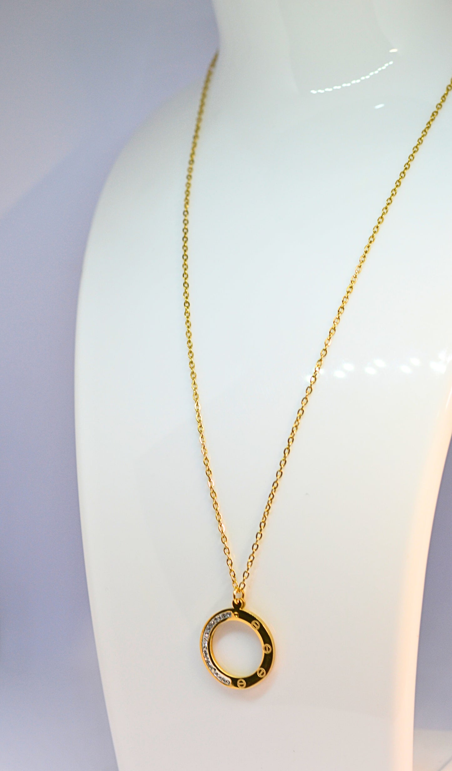 Stainless steel gold necklace with large ring