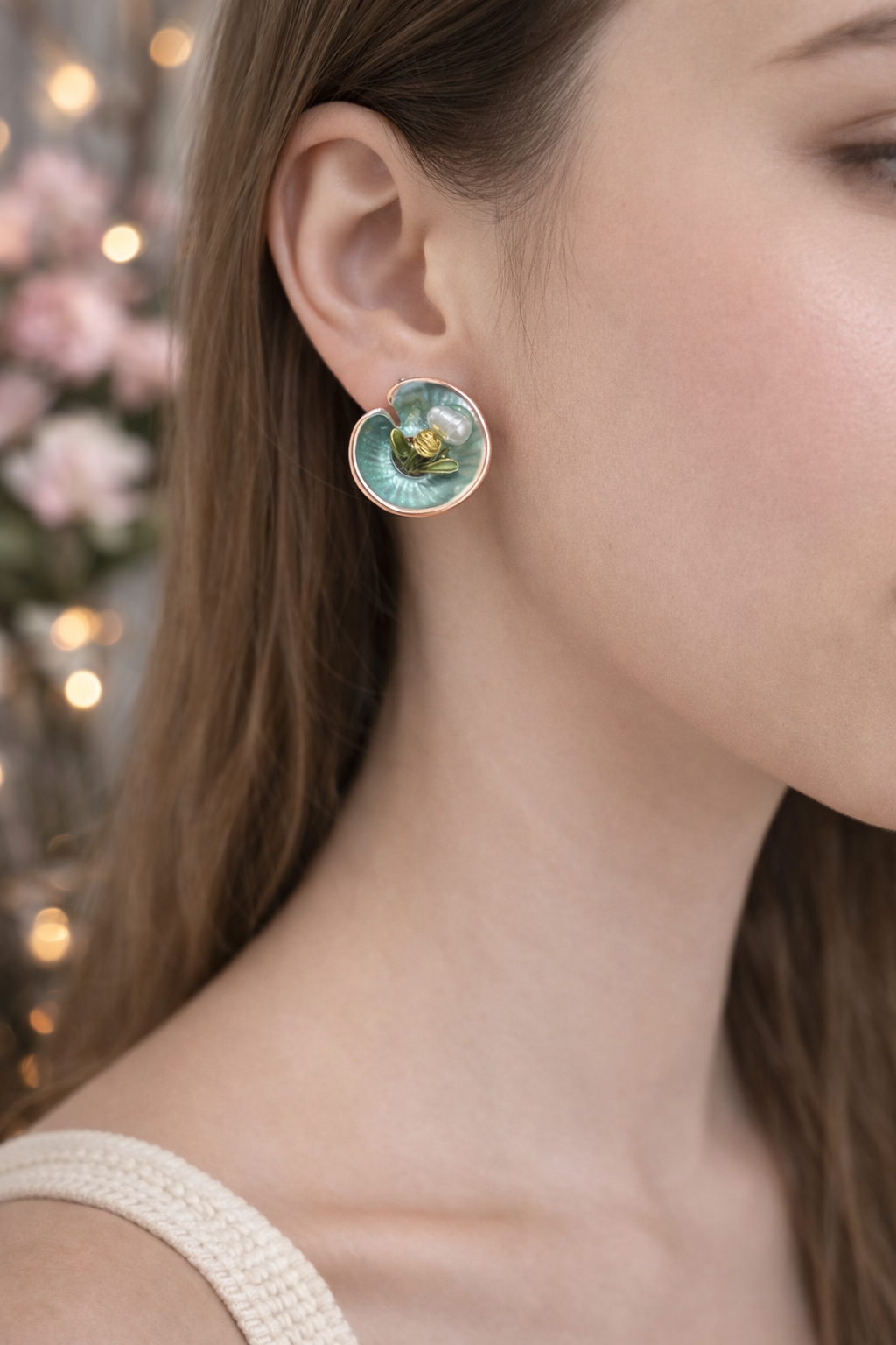 Stylish flower design earrings