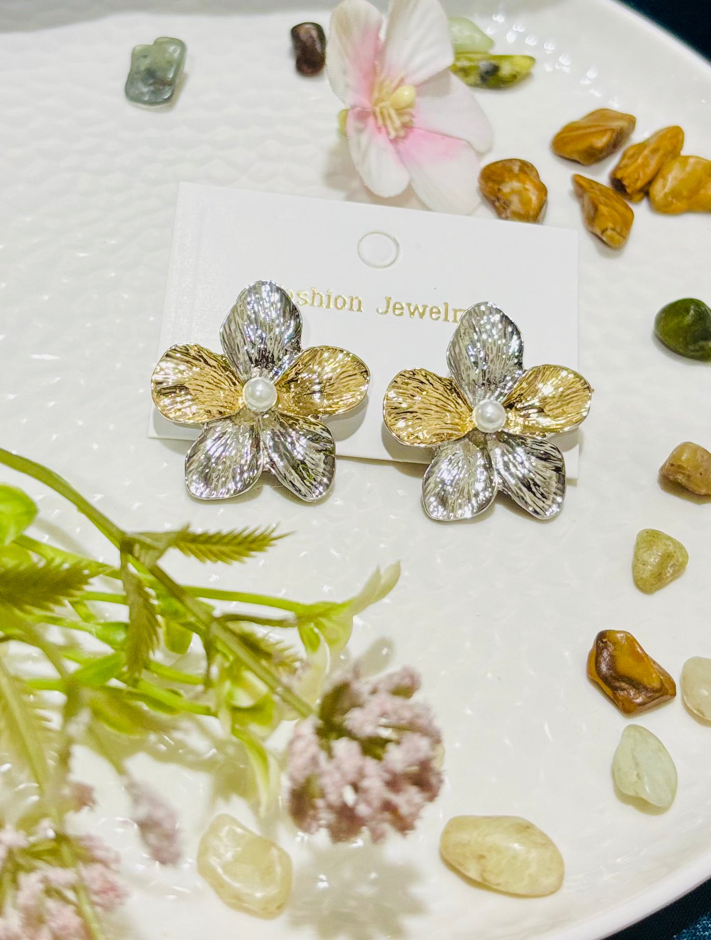 Metallic gold and silver flower earrings