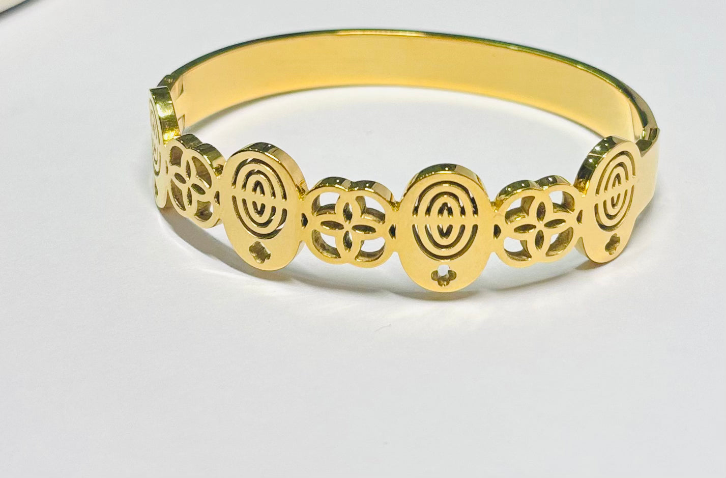 Kada with Earrings
