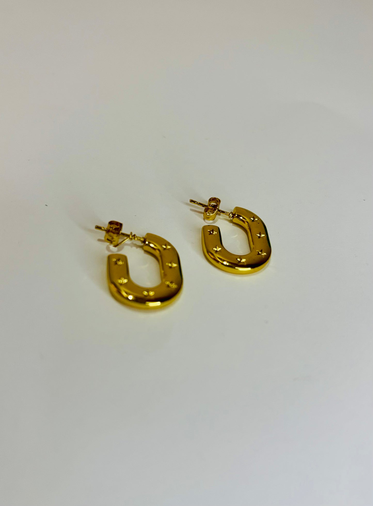 Half O hoop earrings