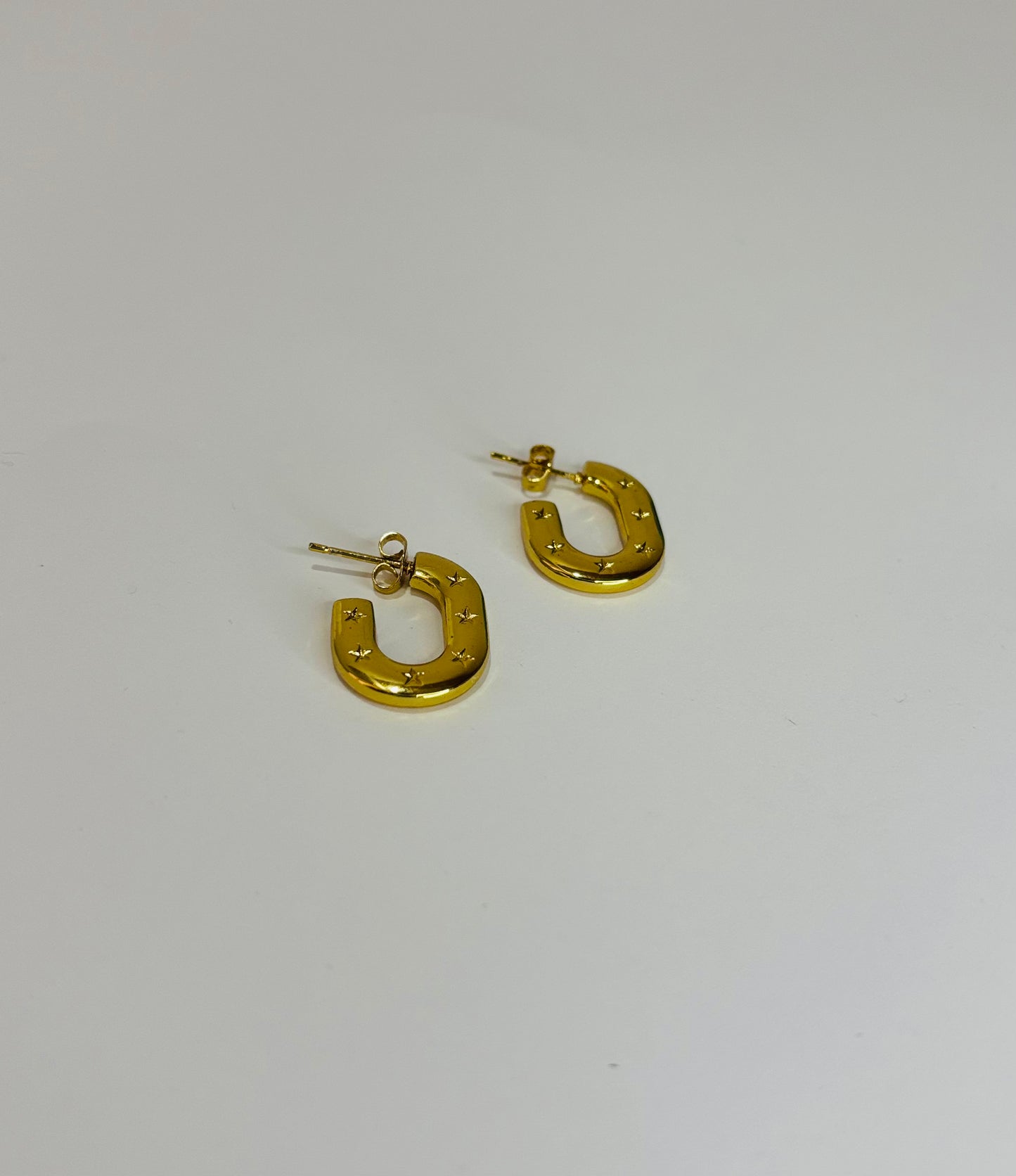 Half O hoop earrings