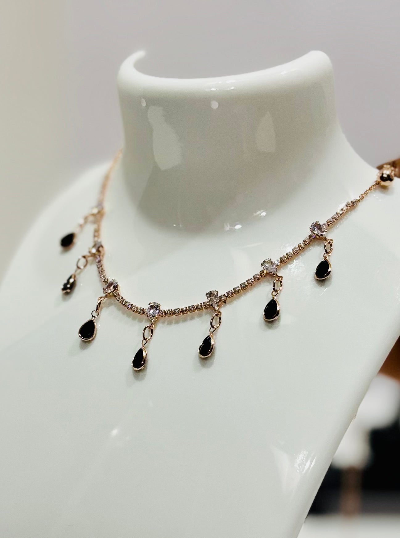 Black gem diamond choker necklace
