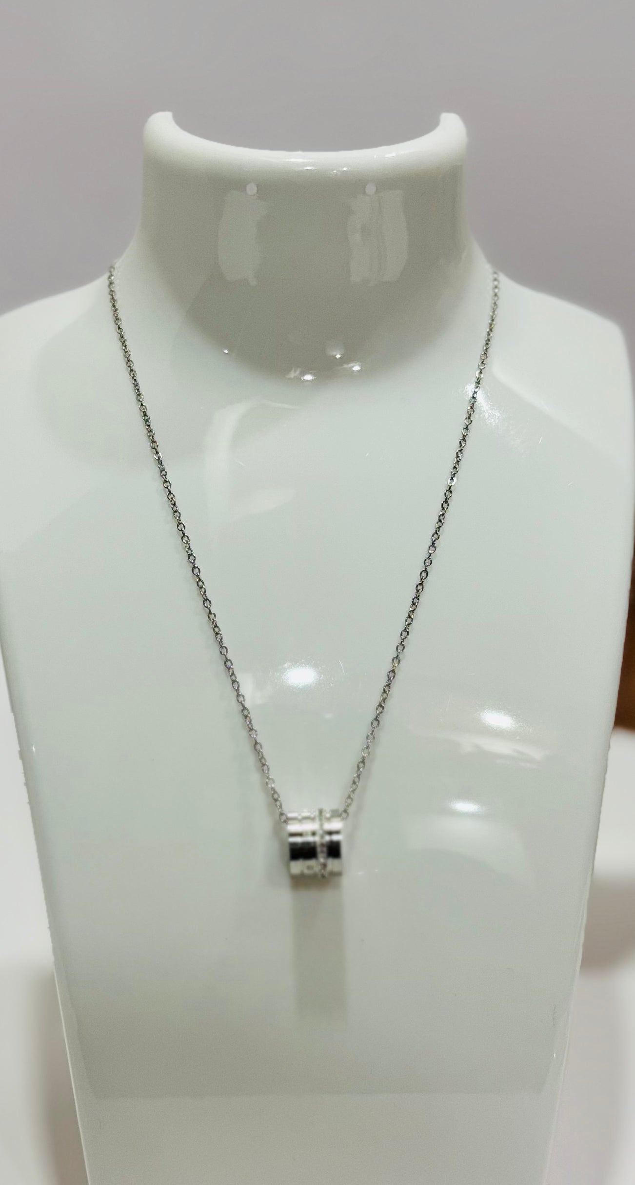 Stylish chain with multi ring pendant