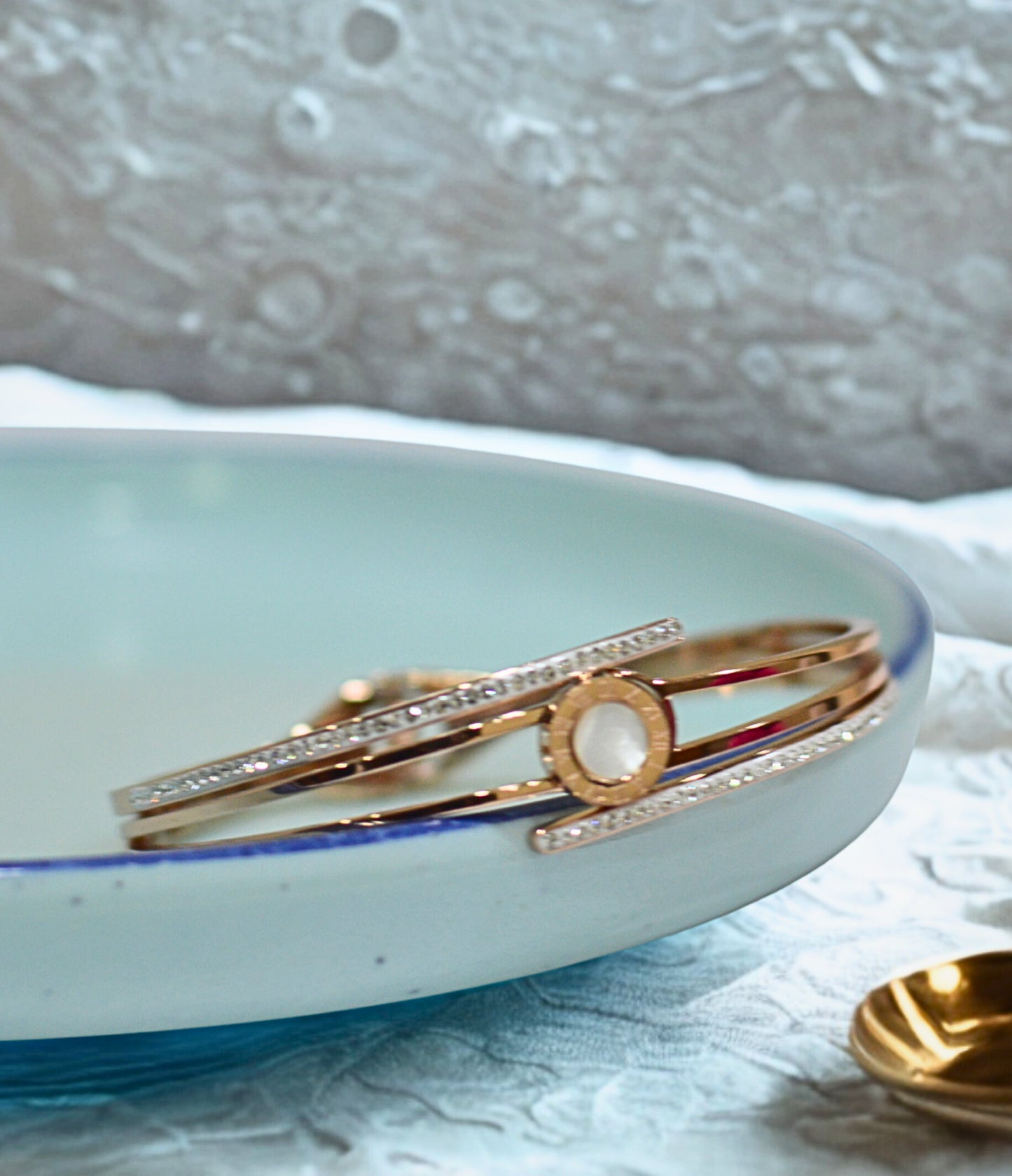 Open band Rose gold and diamond kada