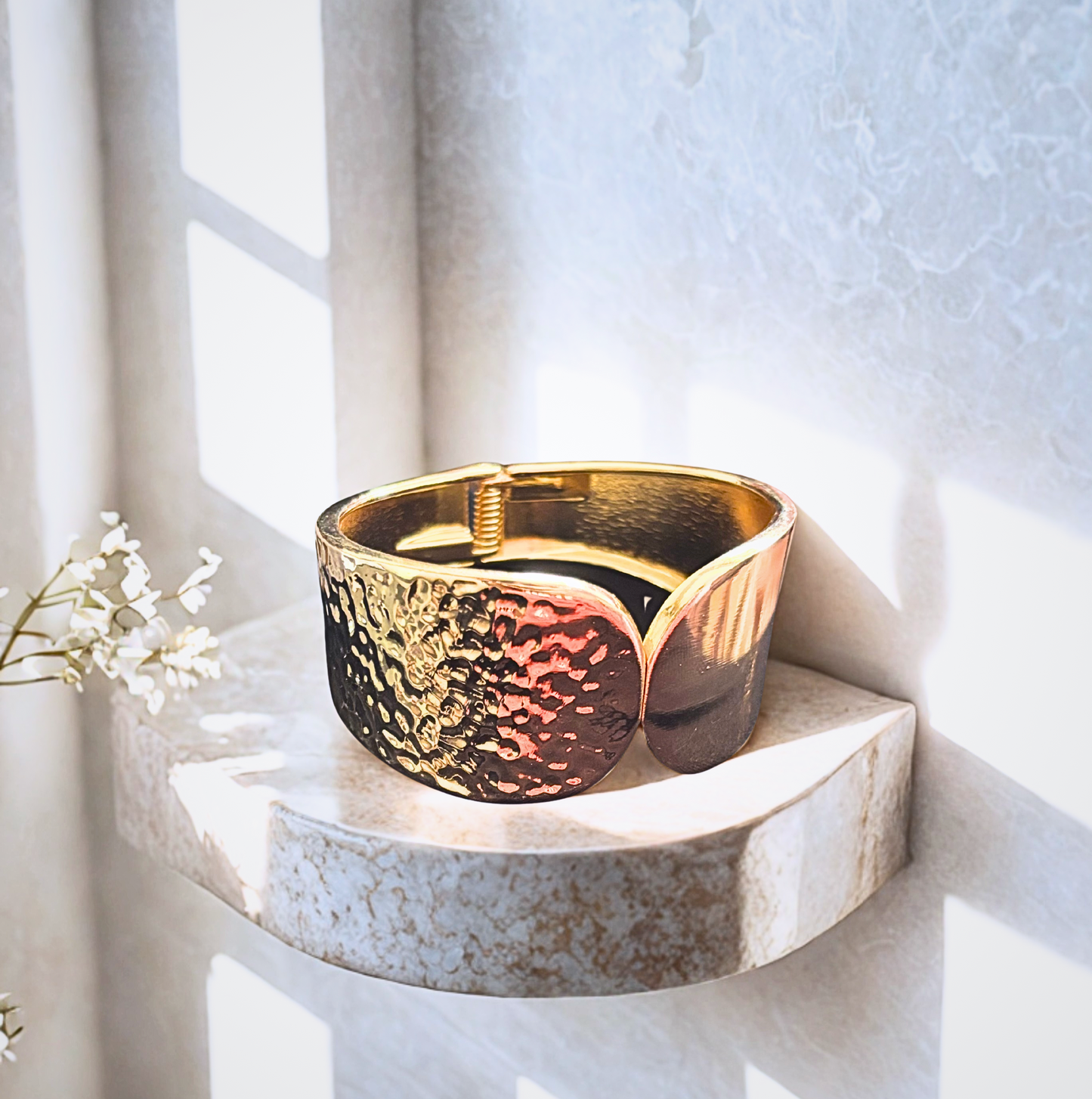 Stylish Kada with design of one side