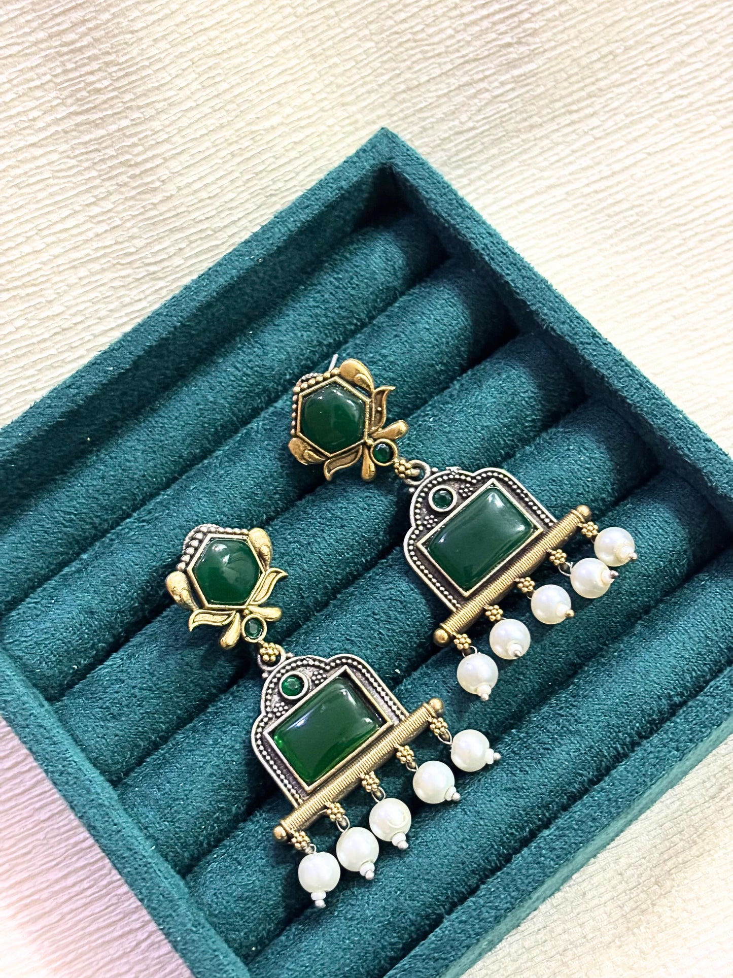 Royal Emerald Charm Oxidised Earrings