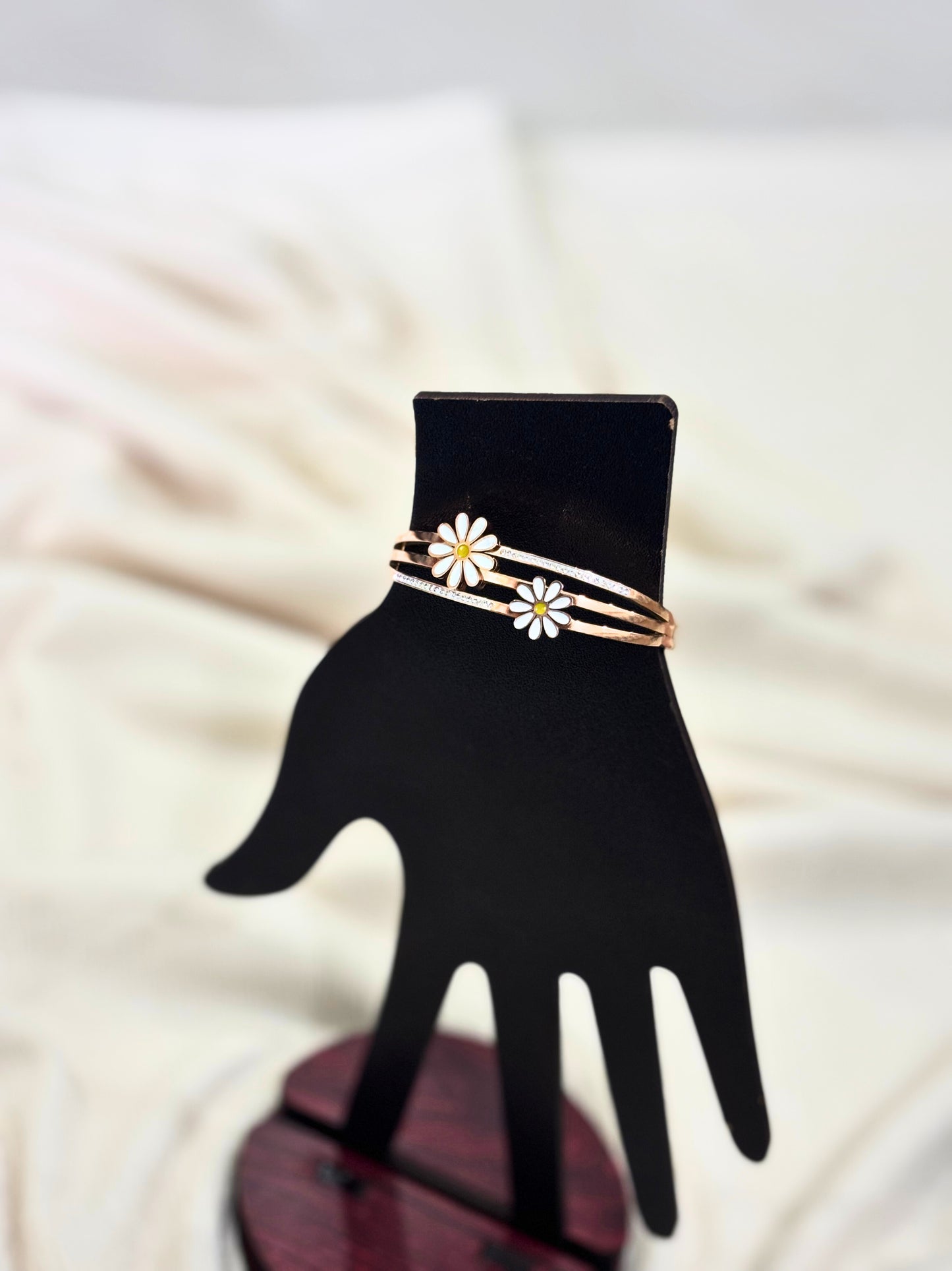 Blooming Daisy Charm Bracelet