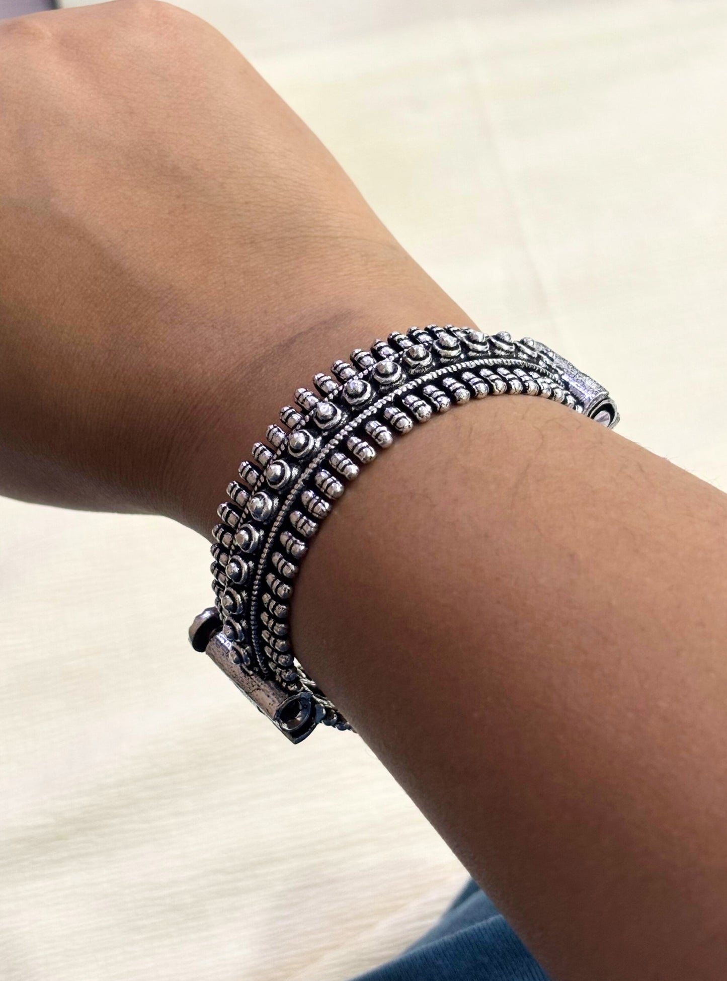 Rustic Radiance Kada