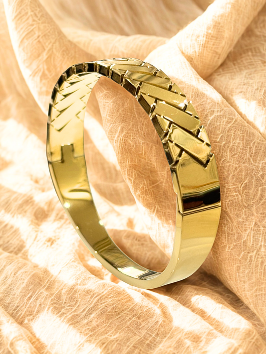 Stainless steel brick design gold kada