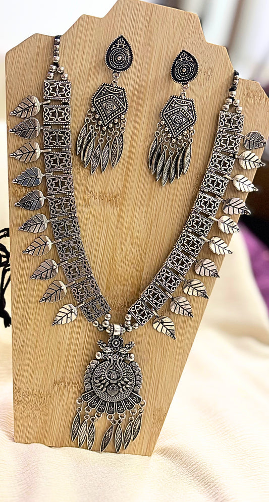 Heritage Leaf Motif Oxidised Necklace Set
