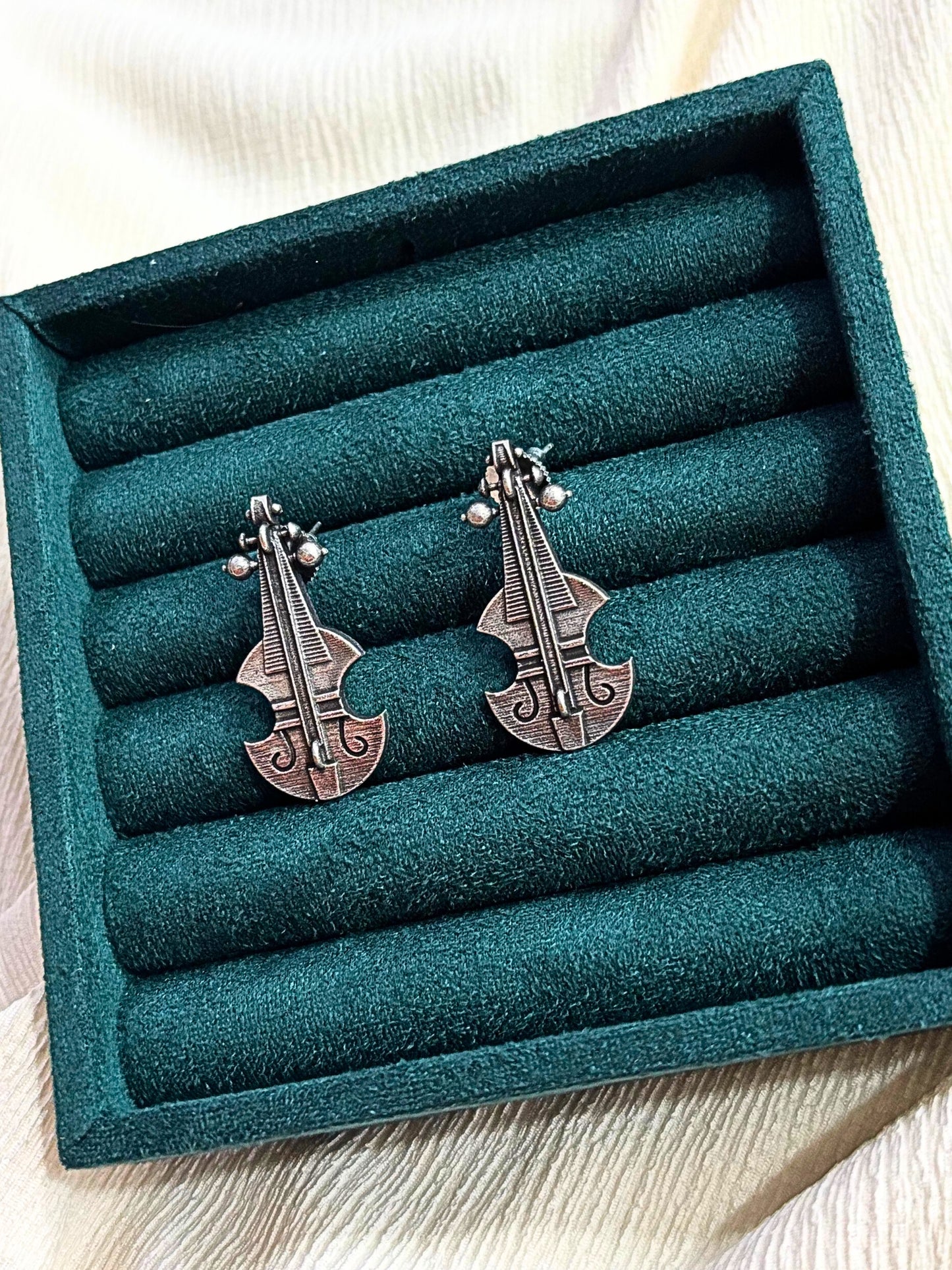 Melodic Oxidised Violin Studs