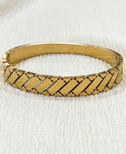 Stainless steel brick design gold kada