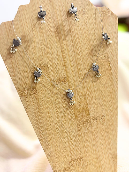 Moonlit Grace – Oxidised Pearl Drop Necklace Set