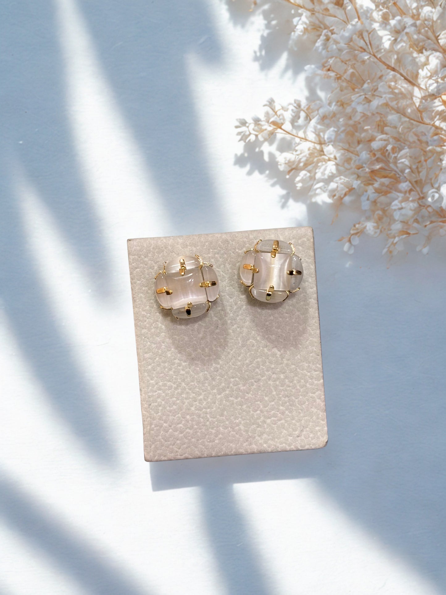 Pearl Glow Square Shell Stud Earrings