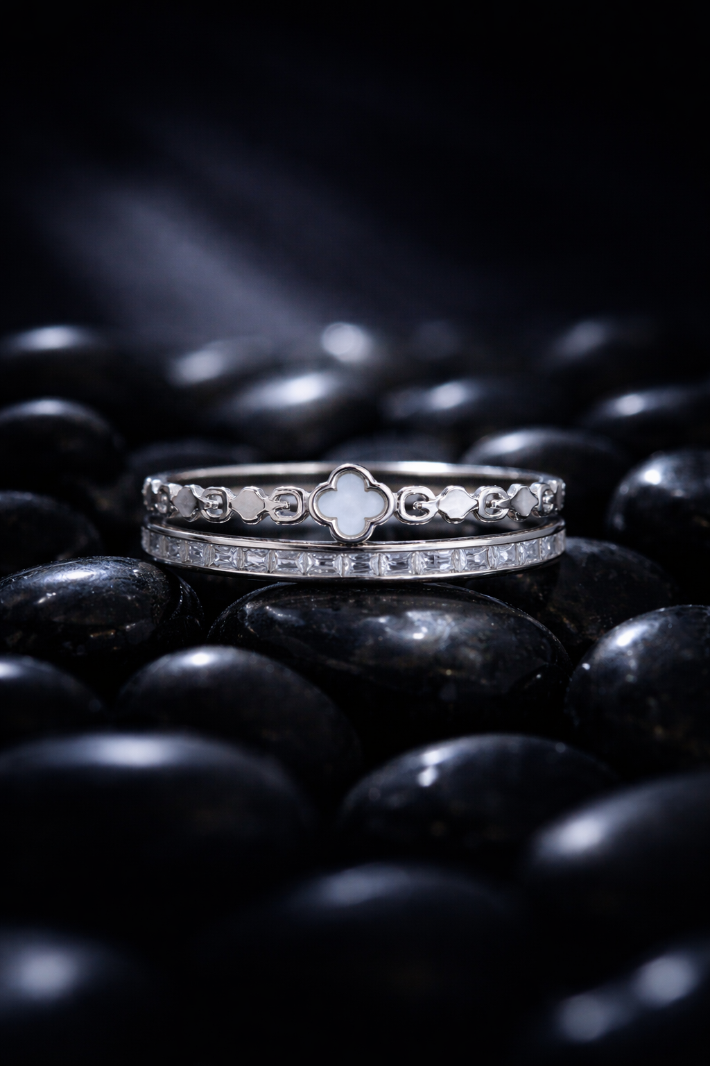 Lucky Clover Dual Band Ring
