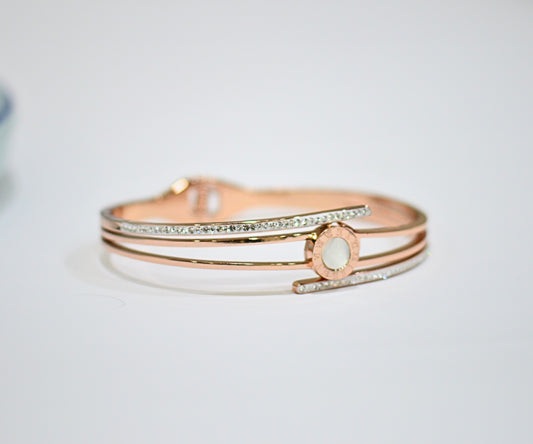 Open band Rose gold and diamond kada