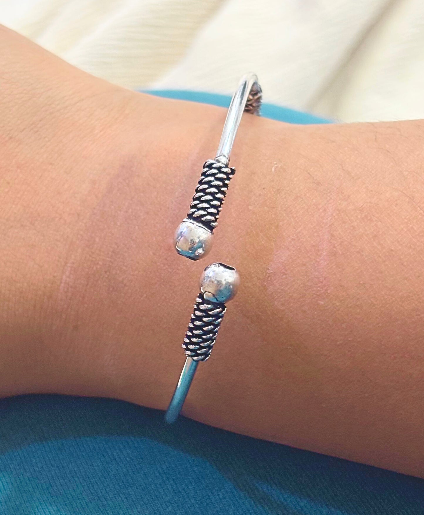 Minimalist Grace – Oxidised Open Cuff Bracelet