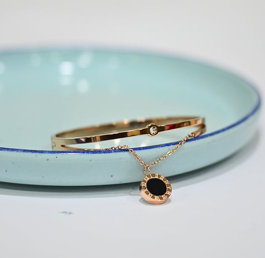 Rose gold and diamond kada