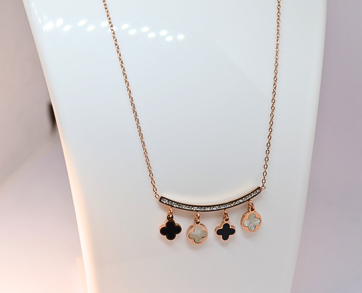 Stainless steel rose gold chain with Pendant