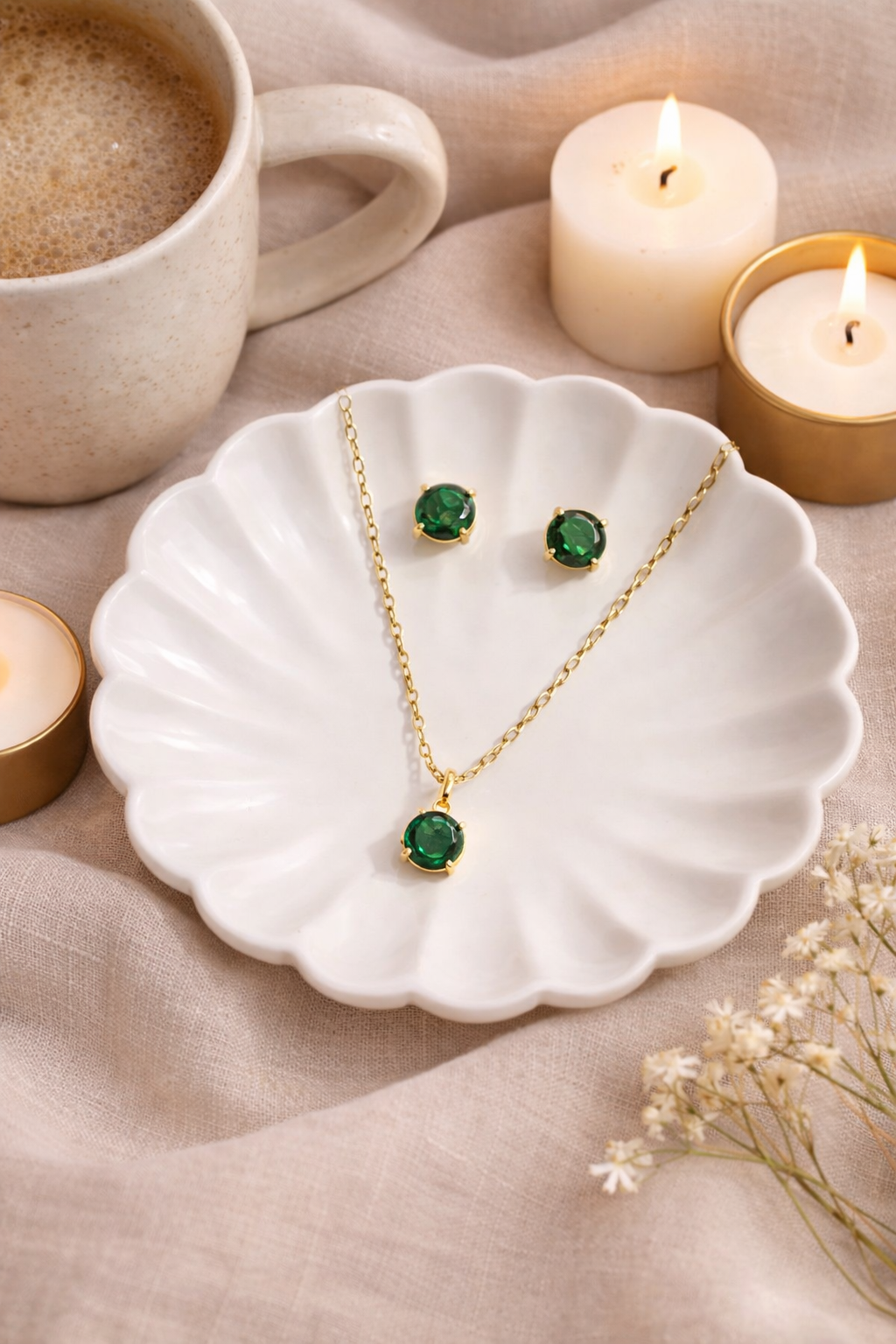Classic Round Pendant Set