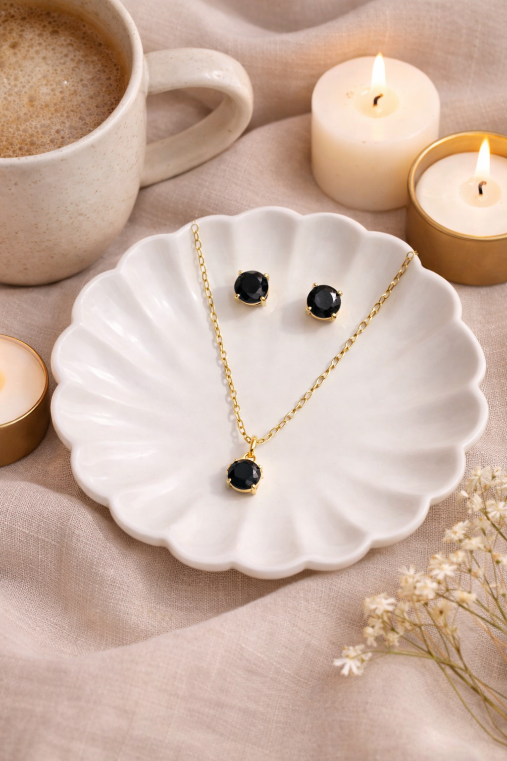 Classic Round Pendant Set
