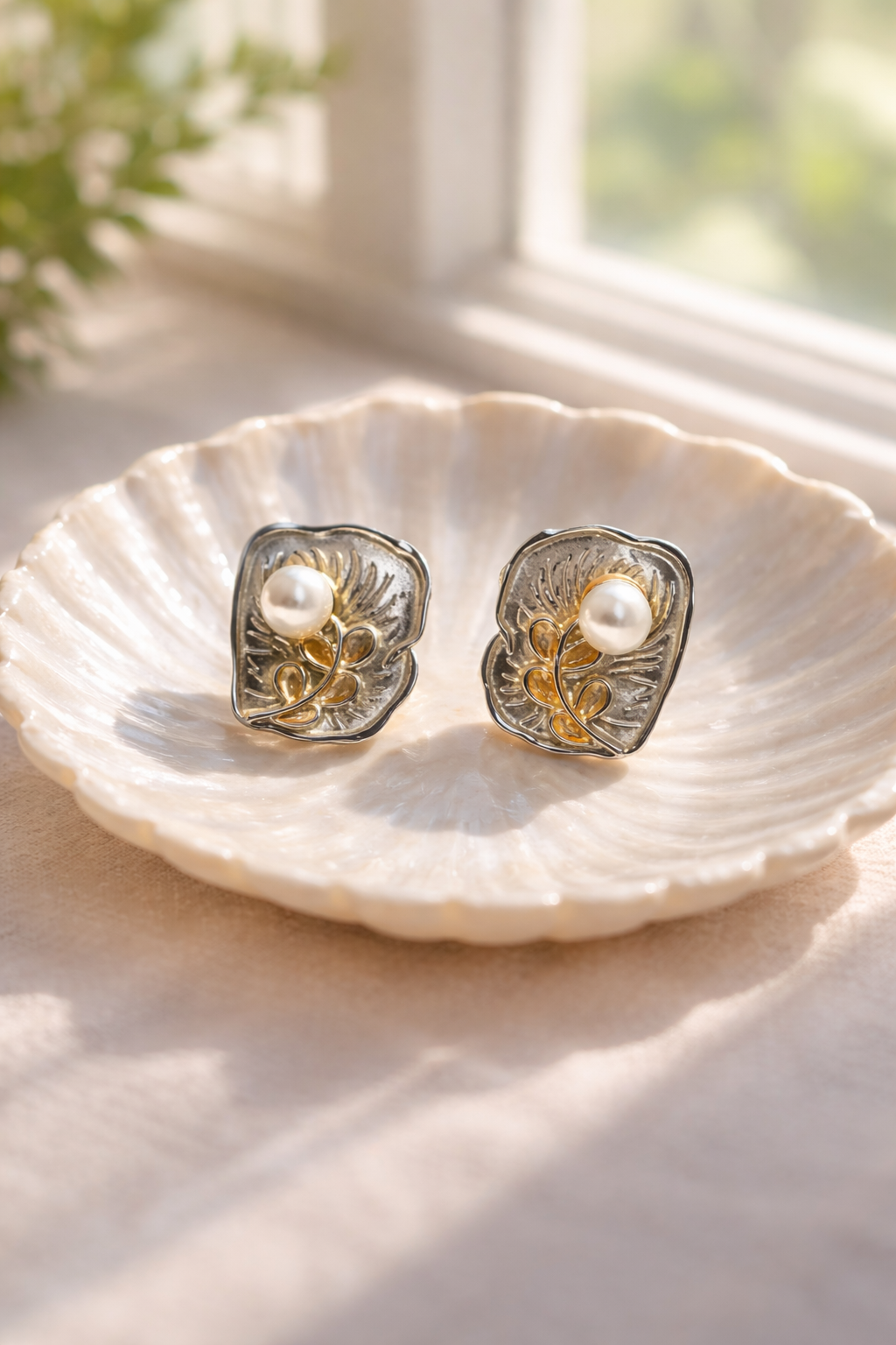 Korean small pearl Earring in flower design