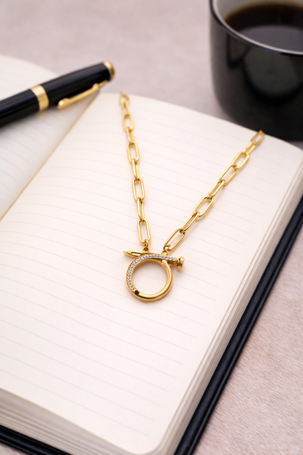 Stylish chain with nail shape pendant