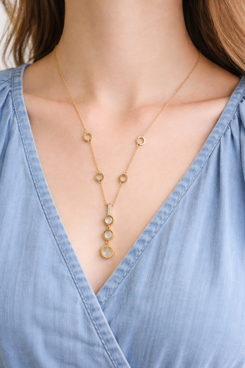 Stylish chain with long ring pendant