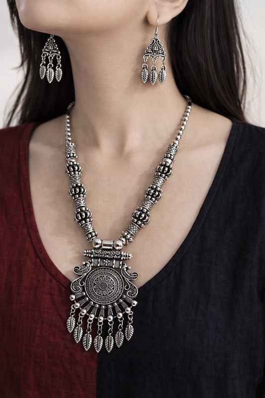 Vintage Aura Oxidised Necklace Set