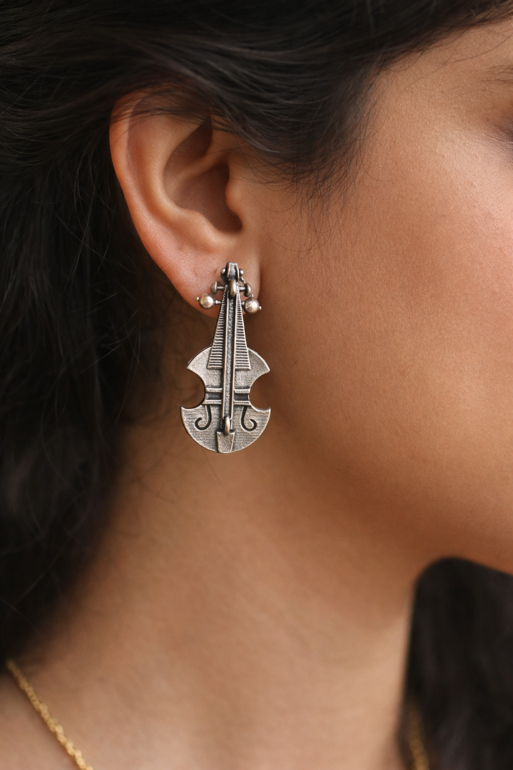 Melodic Oxidised Violin Studs