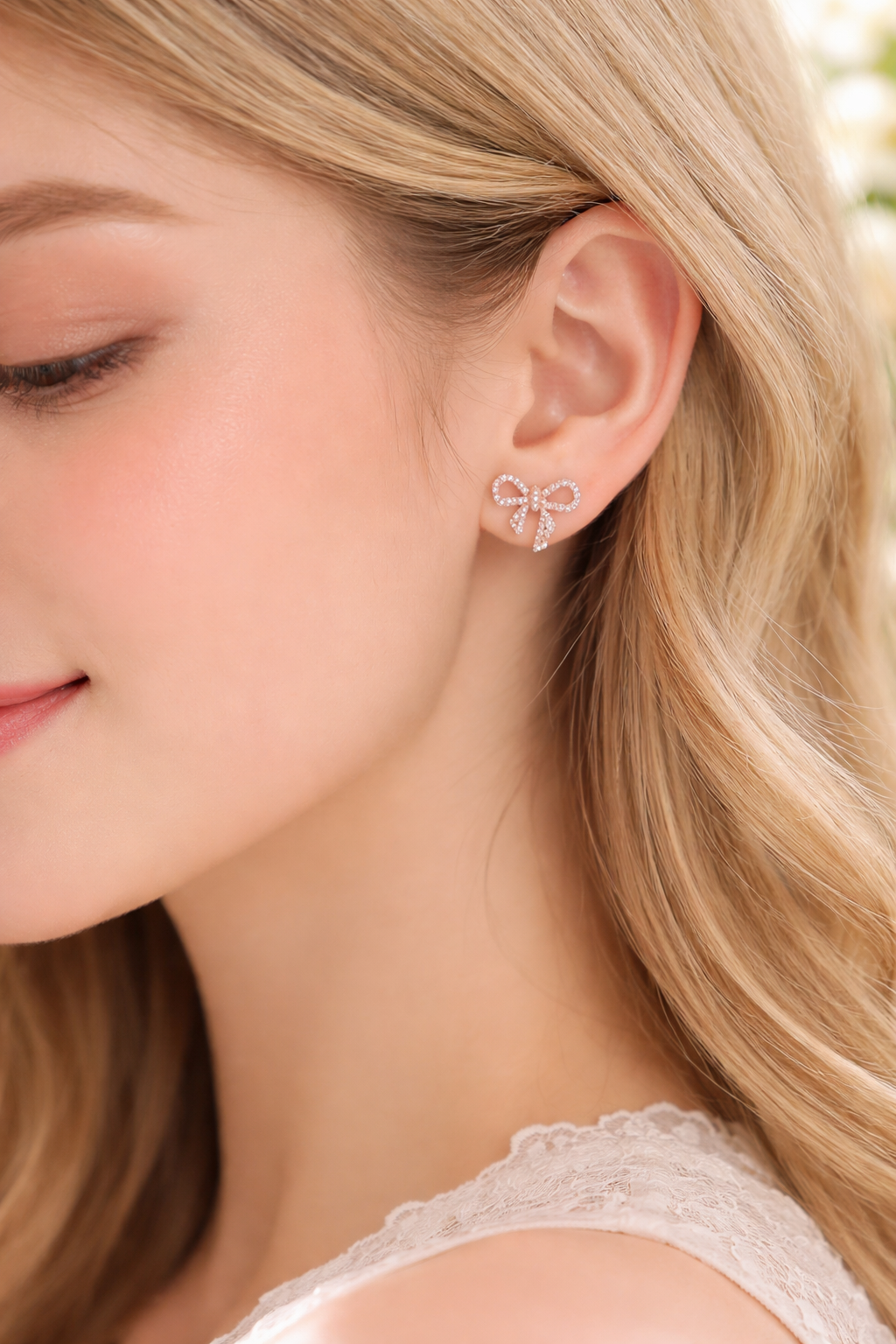 Stylish bow design diamond earrings