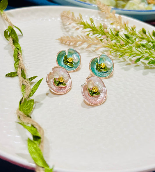 Stylish flower design earrings