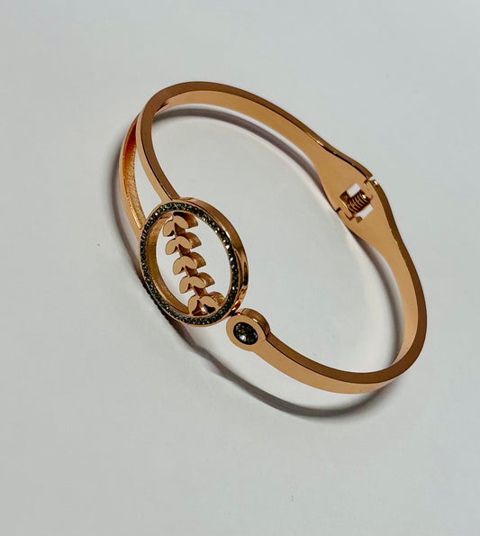 Rose gold and diamond kada