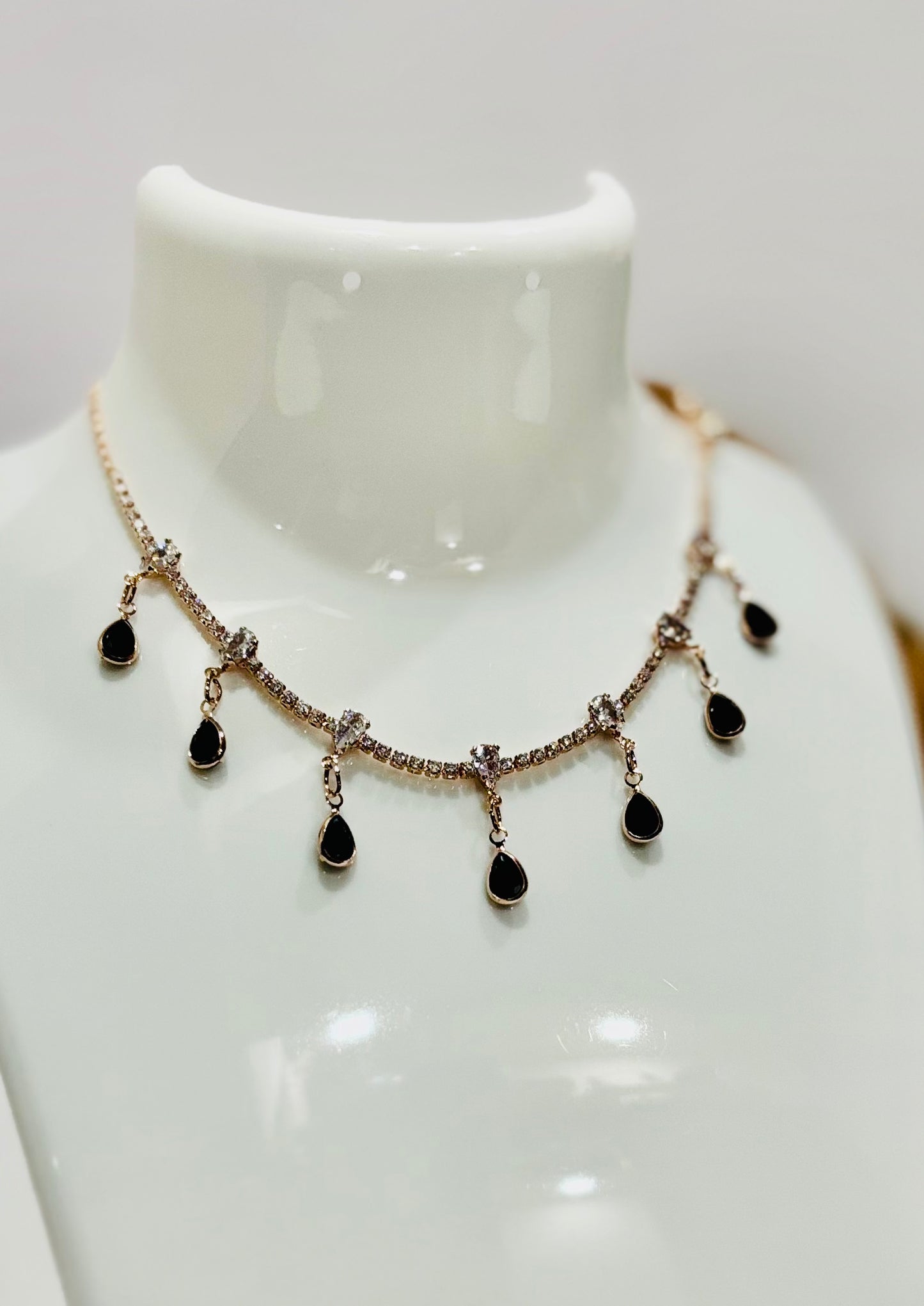Black gem diamond choker necklace