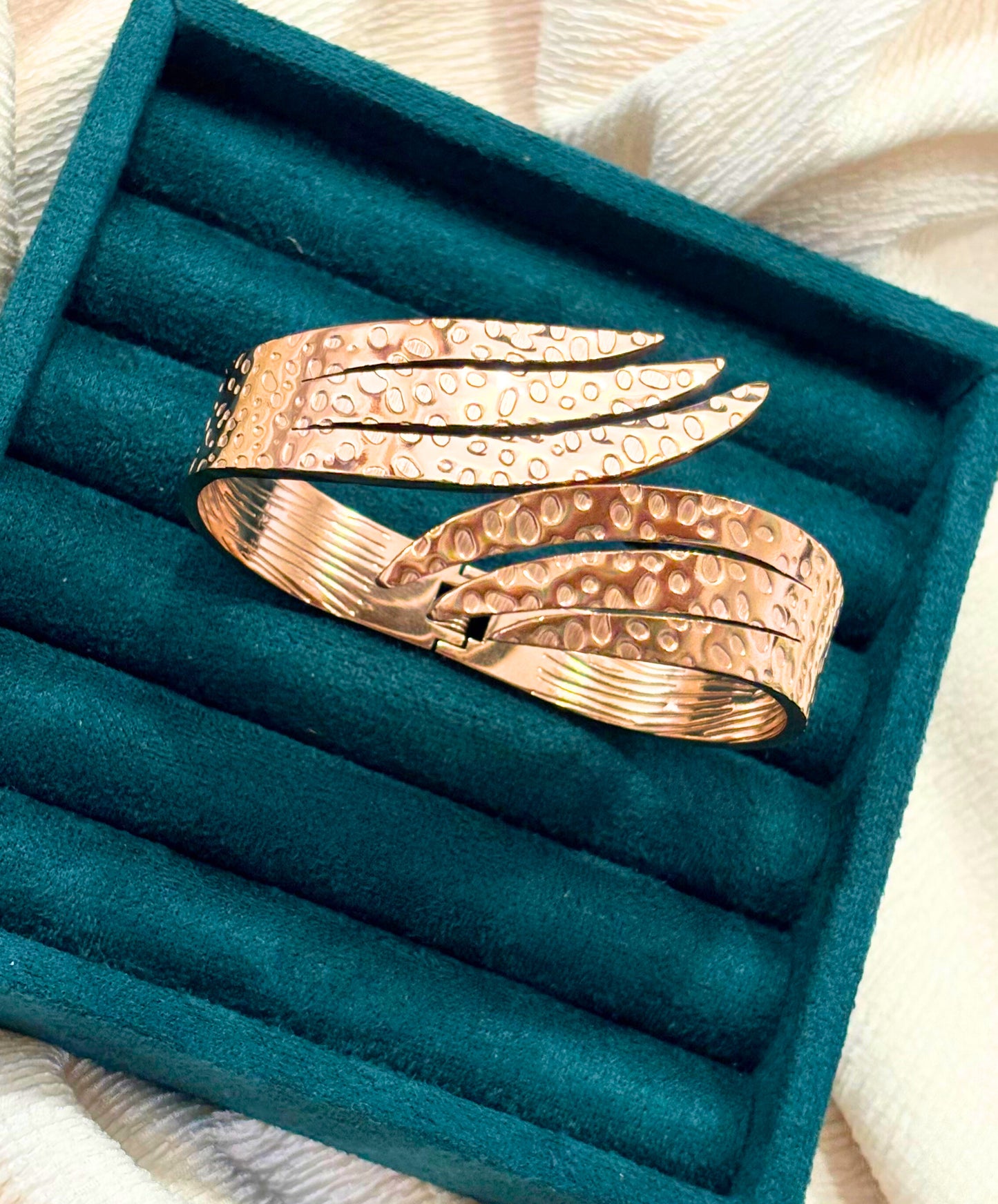Textured Wave-Design Rose Gold Kada